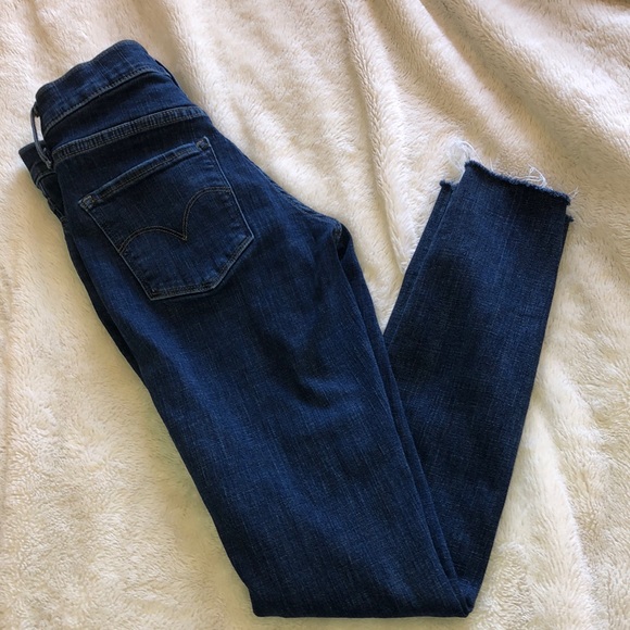 Levi Jeans - Picture 2 of 4